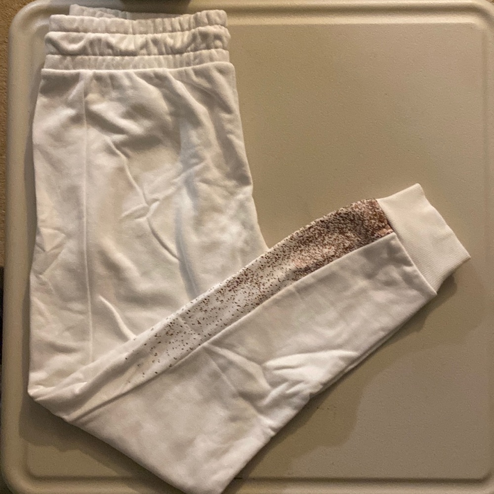 Puma: White joggers